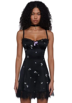 Widow Dresses*Enchanted Forest Embroidered Floral Dress