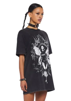 Trickz N' Treatz Tops*Floating Sorceress Graphic Tee